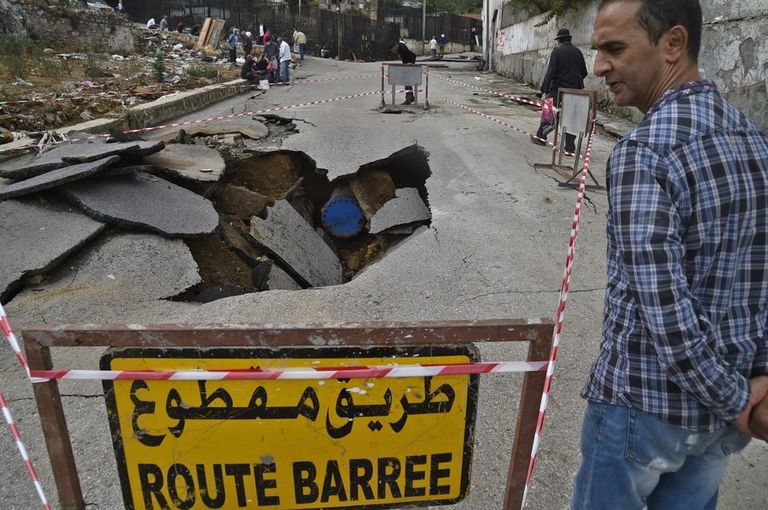 فيضانات في الجزائر جانب من السيول التي أغرقت عدة مدن جزائرية