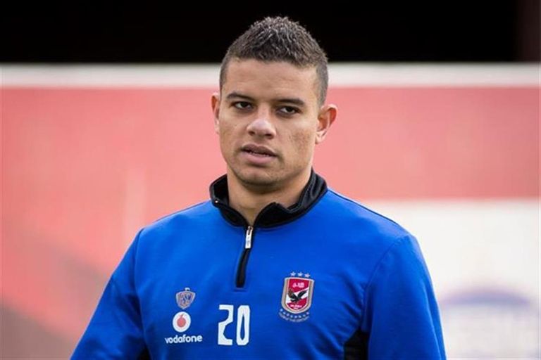 سعد سمير مدافع الأهلي المصري محمد صلاح نجم ليفربول