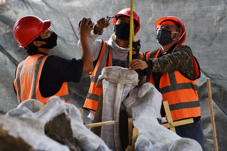 الاكتشاف غير المتوقع أدى إلى إبطاء أعمال إنشاء المطار