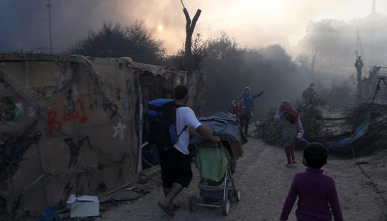 حريق في مخيم موريا باليونان