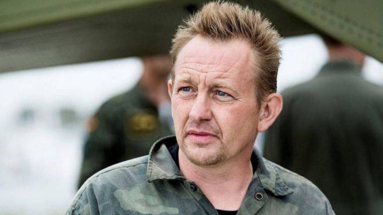  الصحفية السويدية كيم فال