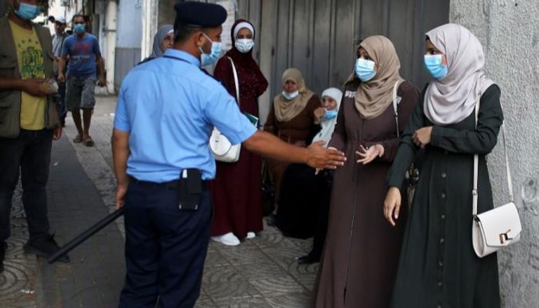 غزة تشهد تفشيا لفيروس كورونا دفع السلطات لاتخاذ إجراءات مشددة