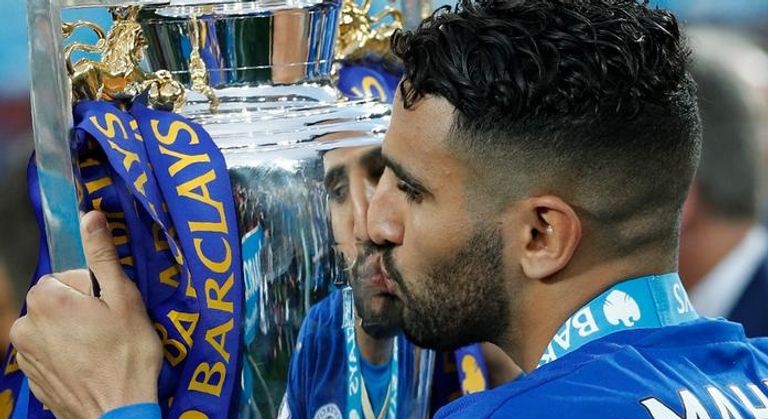 آدم وناس لاعب نابولي الإيطالي