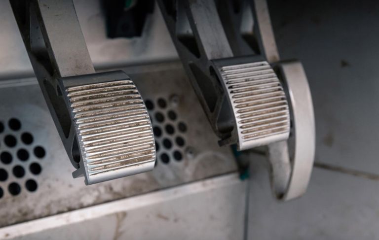 طراز Elise طراز Twingo RS 133