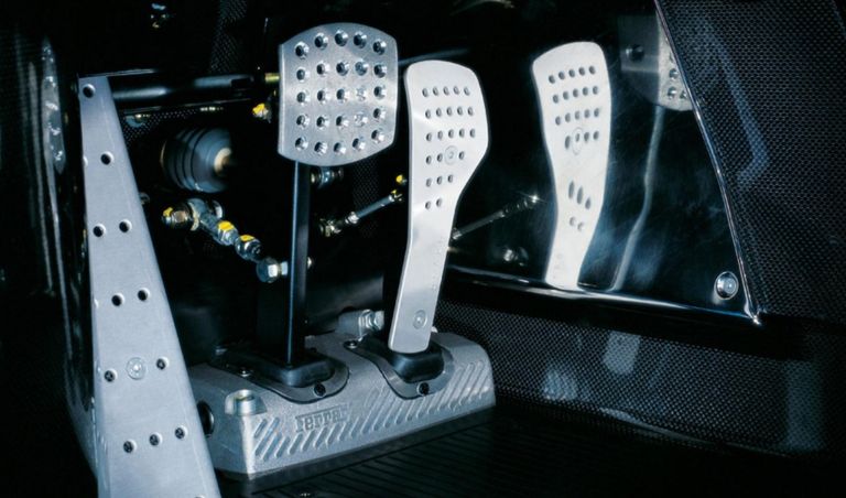 طراز Enzo طراز Twingo RS 133