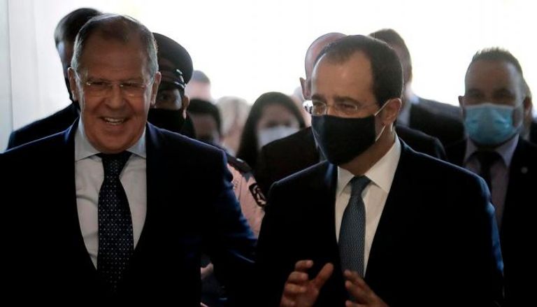 وزير الخارجية القبرصي مع نظيره الروسي