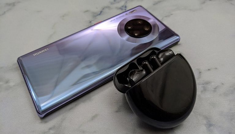 سماعات فري بودز برو FreeBuds Pro يمكنها عزل الضوضاء المحيطة لحدود الـ 40 ديسيبل