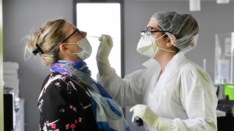 لقاح فيروس كورونا المستجد (أرشيفية)