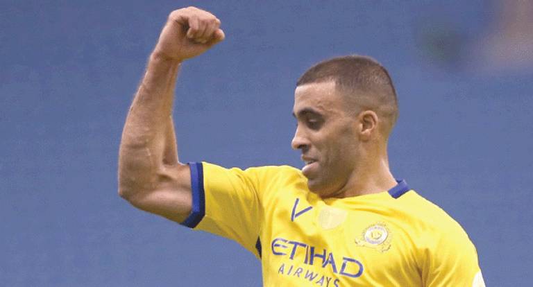 المغربي عبدالرزاق حمدالله مهاجم فريق النصر