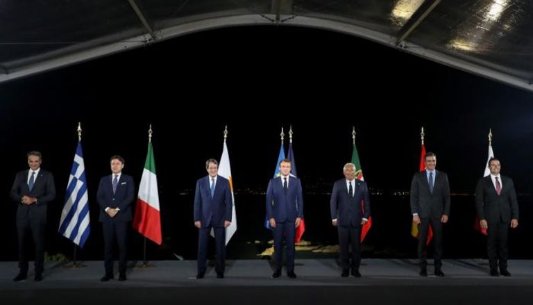 الرئيس الفرنسي خلال اجتماع مع دول بحوض المتوسط