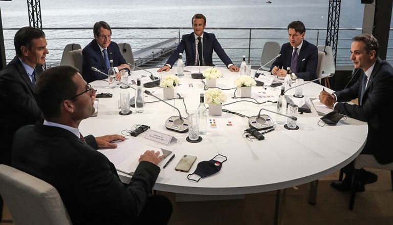 الرئيس الفرنسي يفتتح الجلسة العامة لقمة "البحر المتوسط" – أ.ف.ب