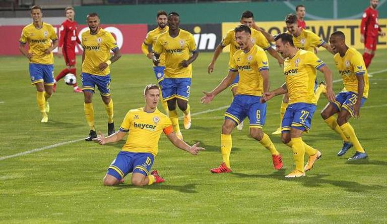 فريق آينتراخت براونشفايج أولى مفاجآت كأس ألمانيا