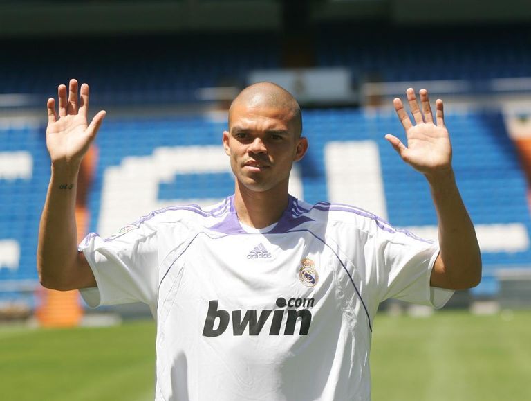 مينديز وبيريز رئيس ريال مدريد