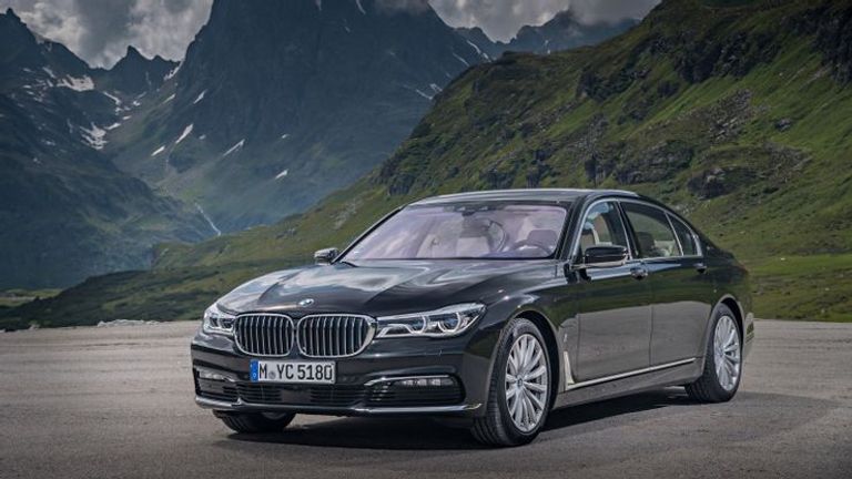 محرك طراز  بي إم دبليو BMW 740e XDrive IPerformance