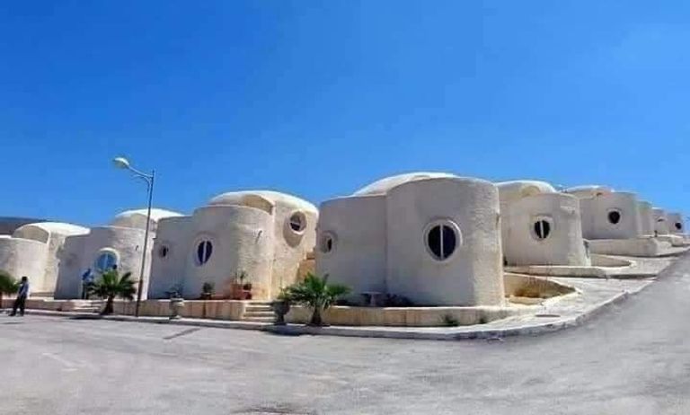 منتجع بيوت النمل السياحي غرب الجزائر
