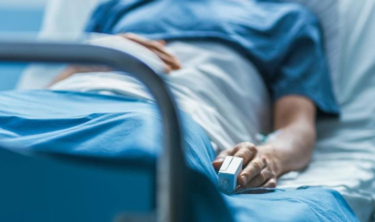 السرطان يقتل 2 ويهاجم 3 من أشقائهما في فلسطين- أرشيفية