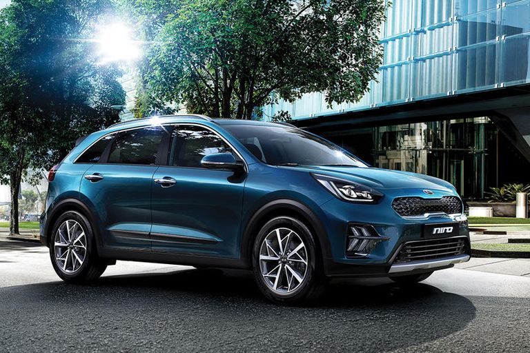 كيا نيرو  فيات 500X وكيا نيرو