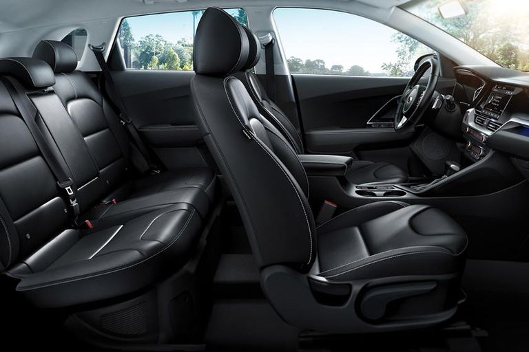 كيا نيرو  فيات 500X وكيا نيرو