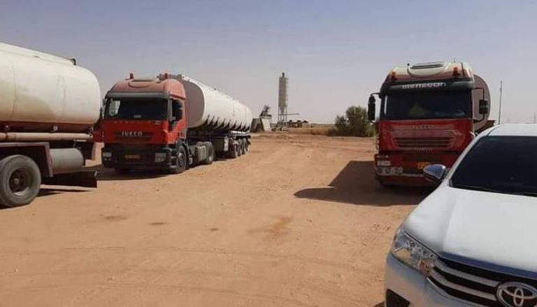 سيارات تهريب الوقود الليبي - صورة من مصادر 