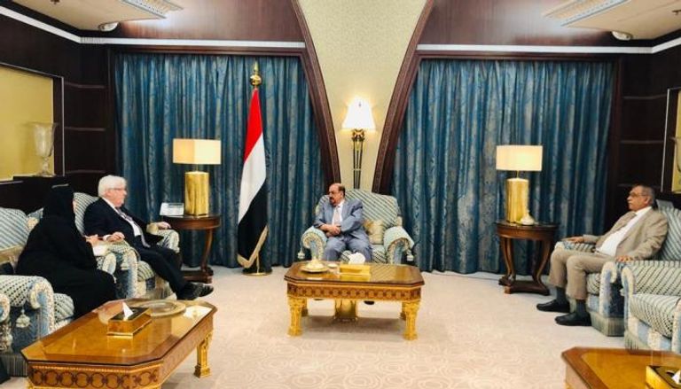  رئيس البرلمان اليمني يستقبل المبعوث الأممي