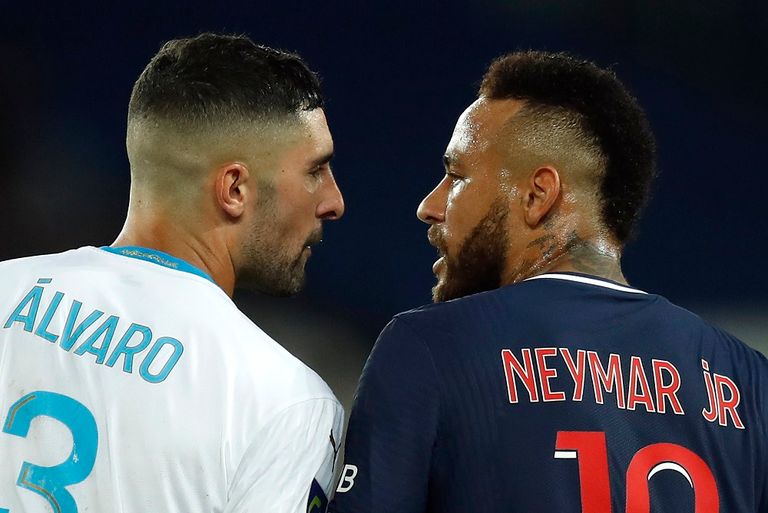 نيمار نجم باريس سان جيرمان والفارو جونزاليس لاعب مارسيليا