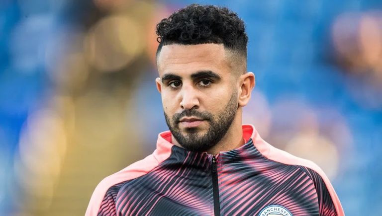 رياض محرز نجم فريق مانشستر سيتي ومنتخب الجزائر رياض محرز نجم فريق مانشستر سيتي ومنتخب الجزائر