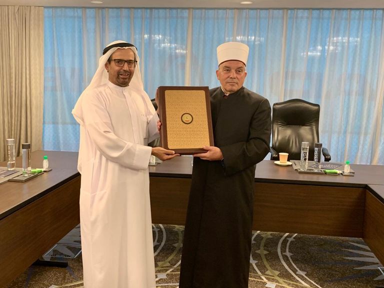 الدكتور علي النعيمي يستقبل رئيس علماء مقدونيا والوفد المرافق