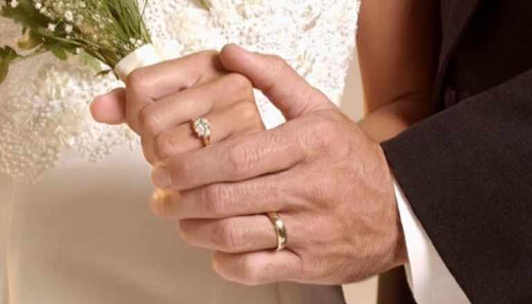 نقيب المأذونين المصري يؤكد أن 75% من حالات الزواج عن حب تنتهي بالطلاق