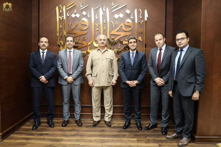 اللجنة المصرية مع المشير حفتر رئيس اللجنة المصرية مع قائد الجيش الليبي