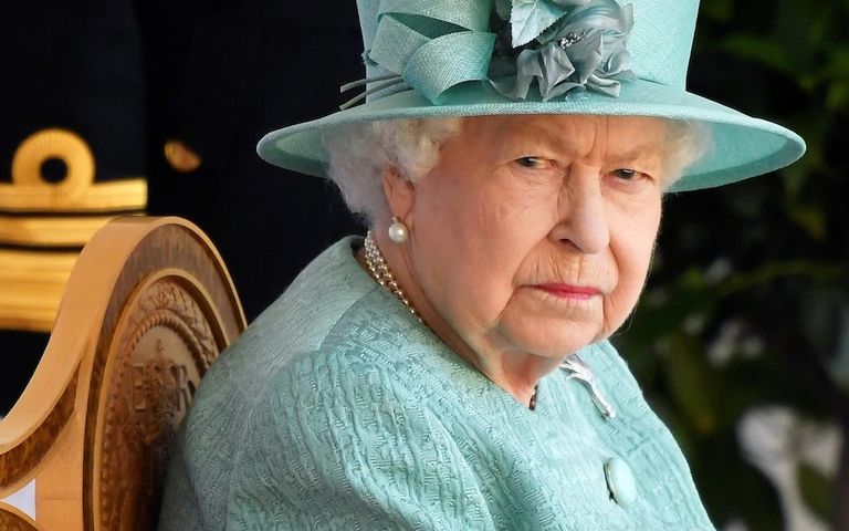 قاعدة البيانات تضم جونسون وكبار الشخصيات