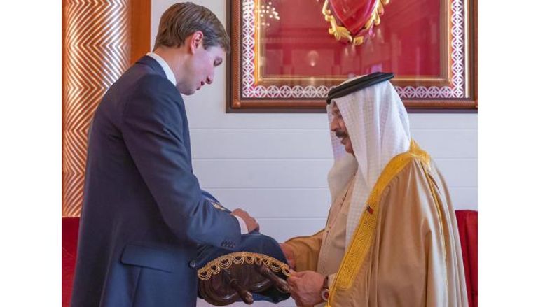كوشنر قدم هدية خاصة إلى ملك البحرين