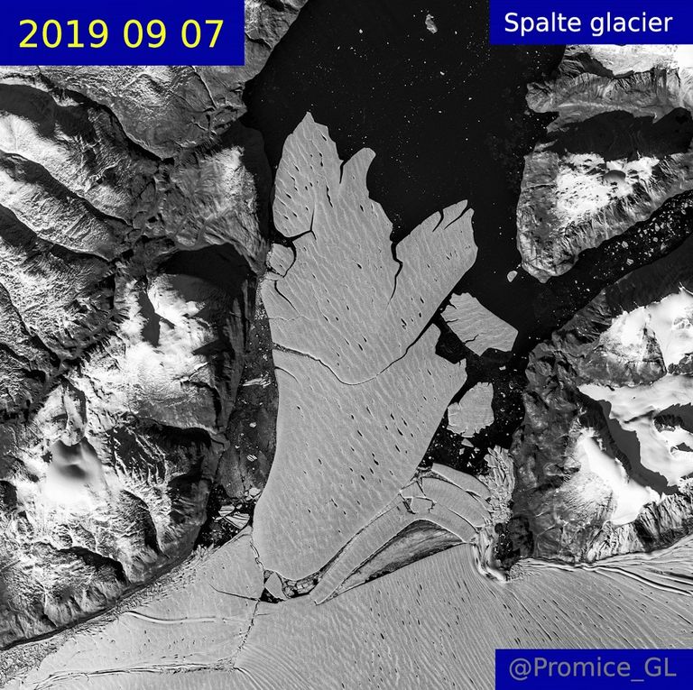 انفصال الكتل الجليدية الضخمة يمهد لانصهارها ورفع منسوب مياه البحار