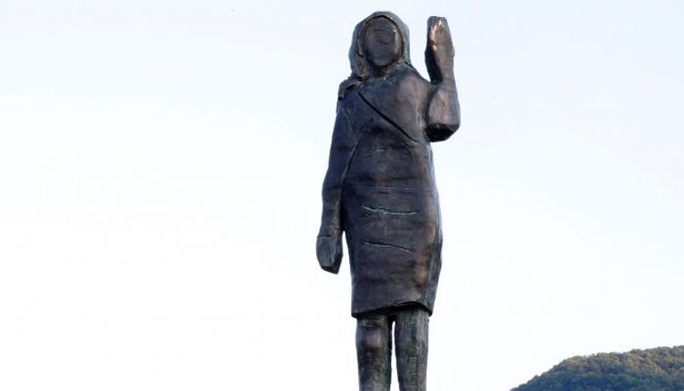 تمثال من البرونز لميلانيا ترامب في سلوفينيا