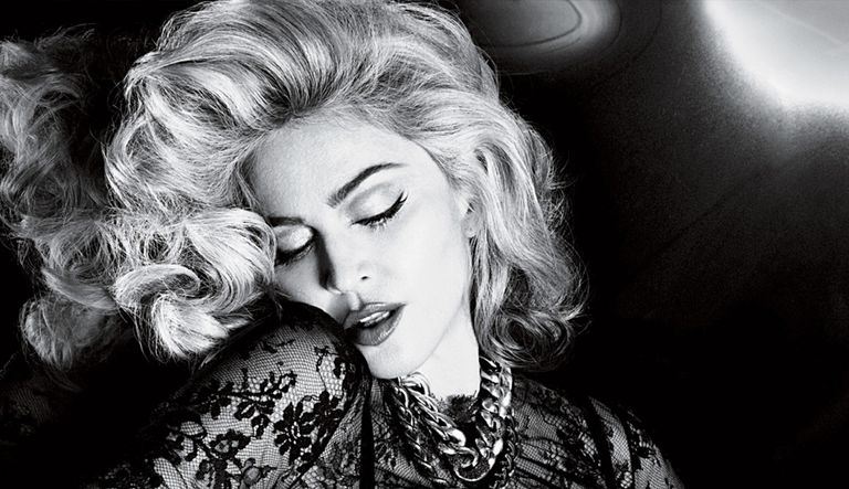  المغنية الأمريكية مادونا