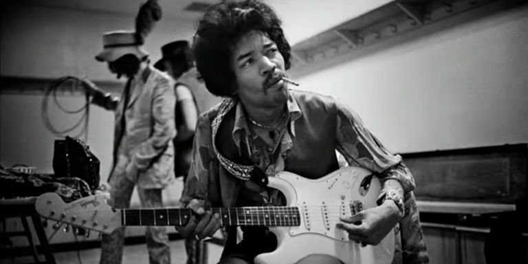 المغرب يحتفي بزيارة جيمي هندريكس