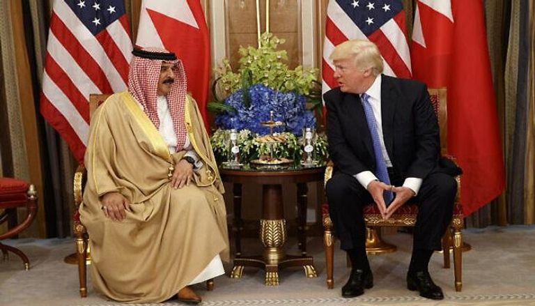 عاهل البحرين والرئيس الأمريكي خلال لقاء سابق