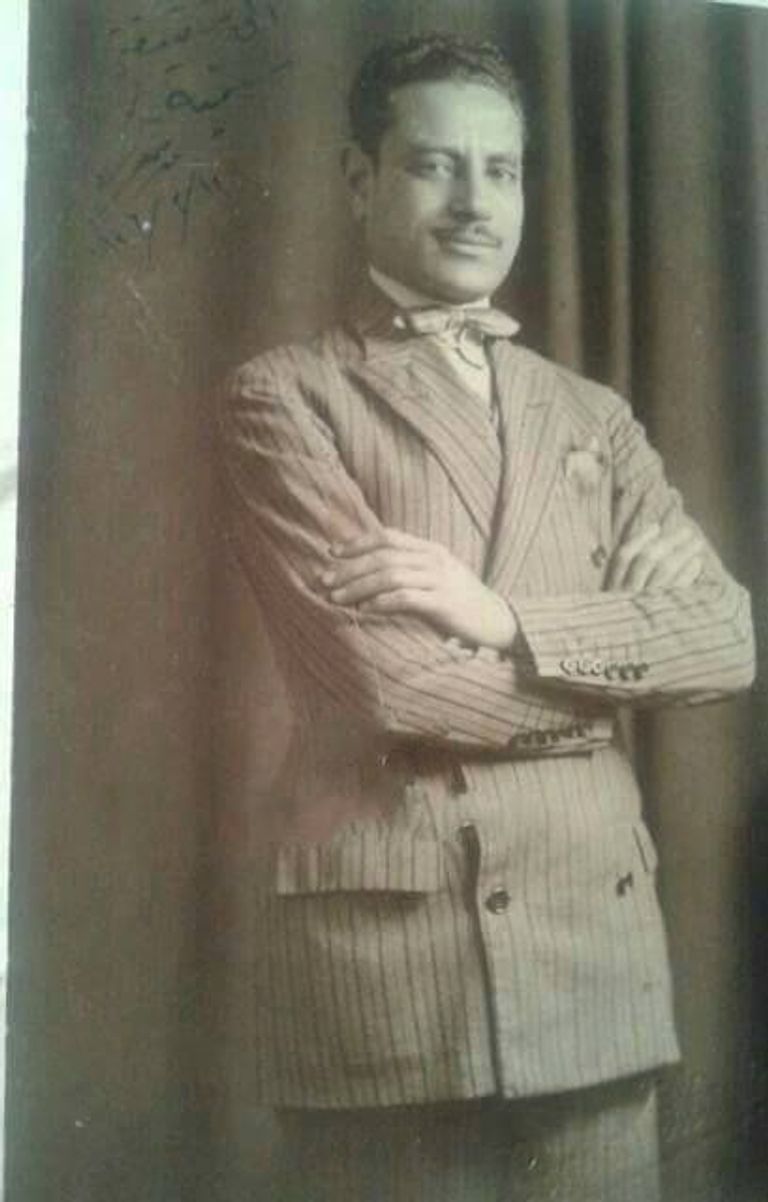 الفنان عبدالوارث عسر، في مرحلة الشباب الفنان الراحل عبدالوارث عسر