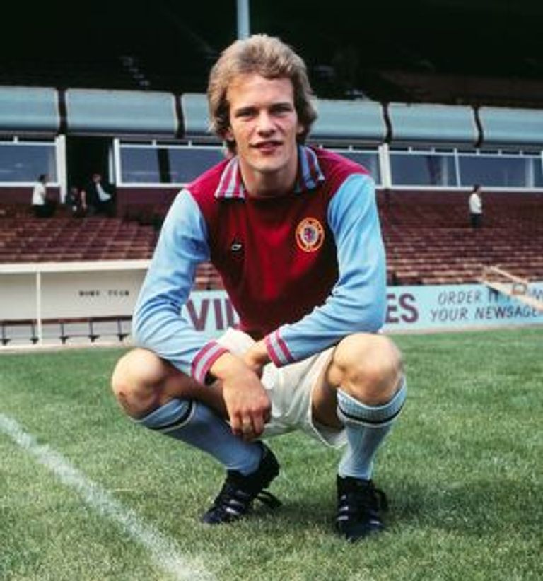 اللاعب الأسكتلندي أندرو مولن جراي