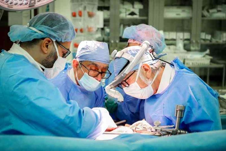 الدكتور تيدروس أدهانوم جيبريسوس