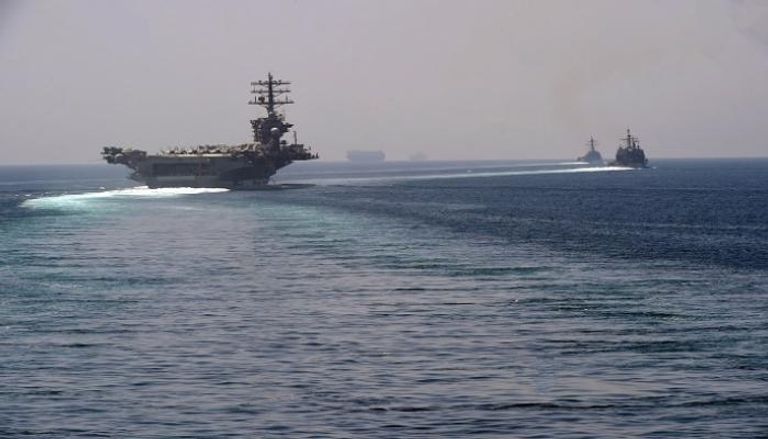 السفن الأمريكية خلال طريقها إلى الخليج العربي
