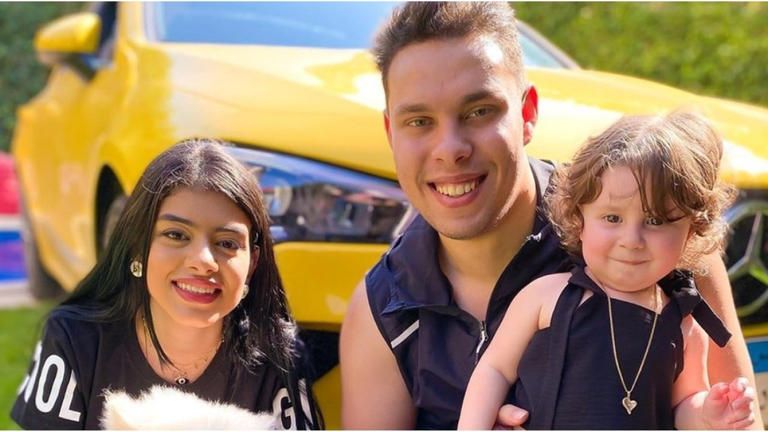 اليوتيوبر أحمد حسن وزوجته زينب