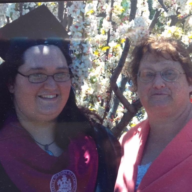 العروس ووالدتها حفل الزفاف انتهى بكارثة كورونا