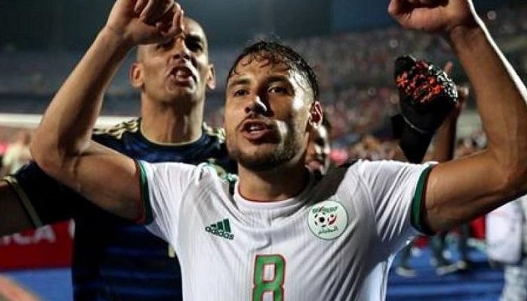 يوسف بلايلي لاعب الأهلي السعودي جمال بلماضي
