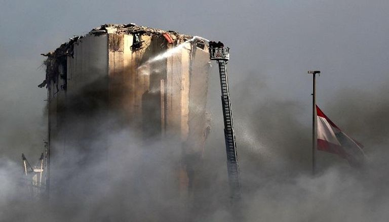 مرفأ بيروت خلال الحريق الأخير