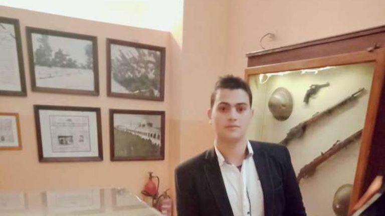 الشاب المصري الراحل محمود