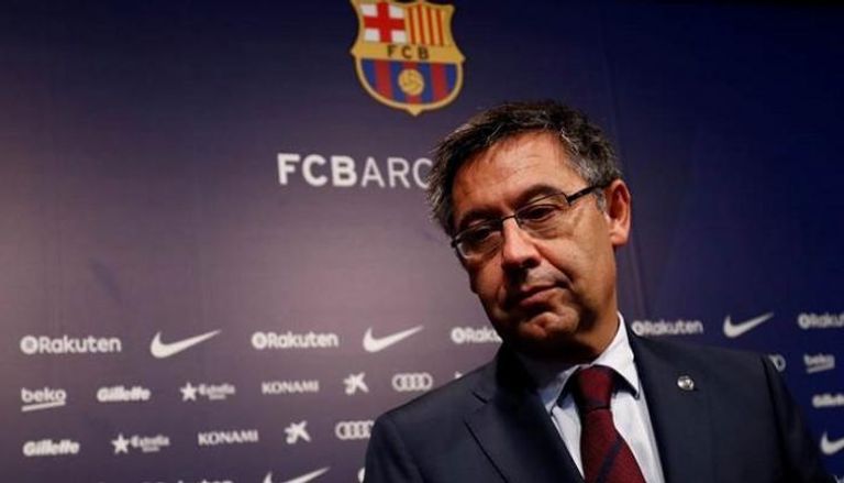 رئيس برشلونة جوسيب ماريا بارتوميو شعار برشلونة