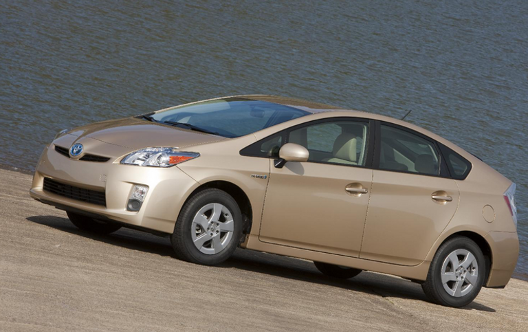 طراز تويوتا بيريوس  طراز تويوتا RAV 4