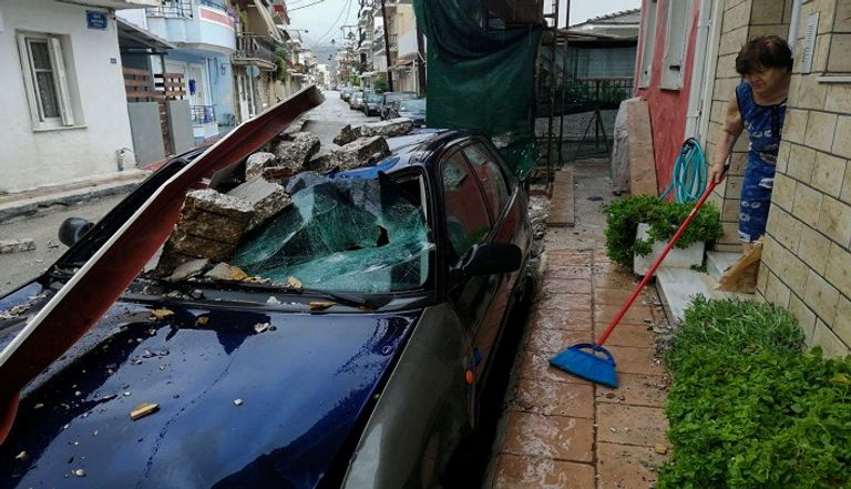 جانب من الدمار الذي خلّفه إعصار "إيانوس"