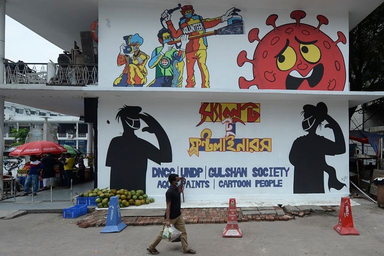 جرافيتي عن كورونا على أحد الجدران في صربيا