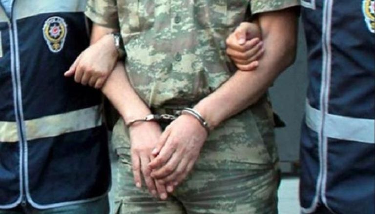اعتقال عسكريين في تركيا بتهمة الانتماء لحركة غولن